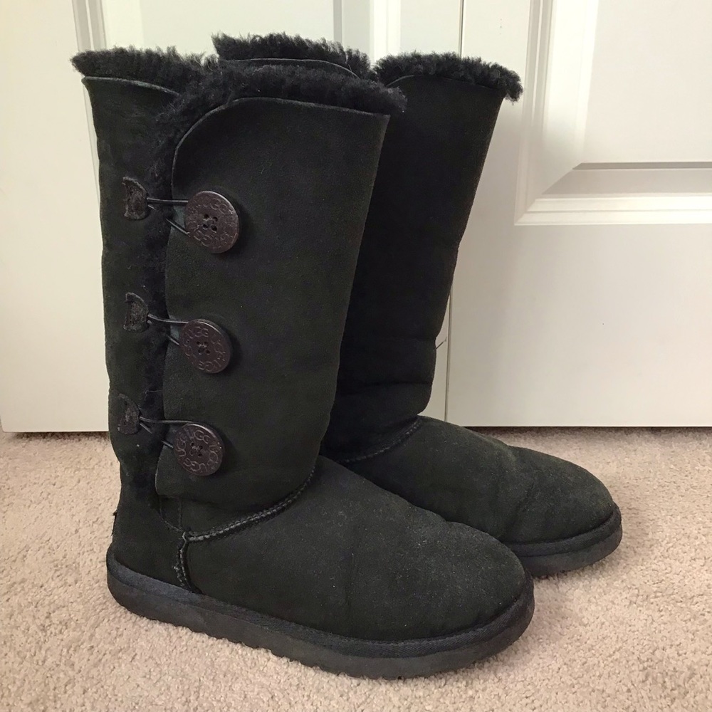 Bailey Button Triple Ugg boots in black